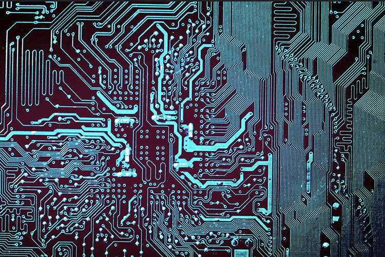 Tiomáineann nuálaíocht theicneolaíoch fás margaidh HDI PCB go tapa